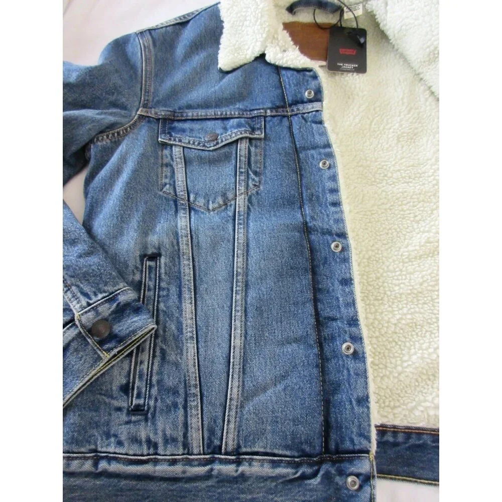 Levi's Men's Type 3 Sherpa lined Snap Front Trucker denim jacket Medium Wash NWT